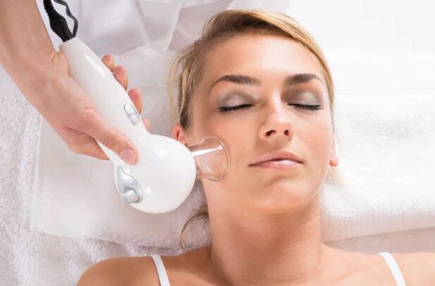 The vacuum massage procedure will help you clean the skin of the face and smooth out wrinkles